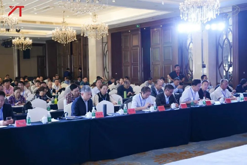 第十七届全国膨胀节学术会议在江苏泰州召开